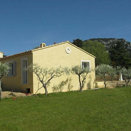Willa Le Jardin Des Tourterelles Robion en Luberon Zewnętrze zdjęcie