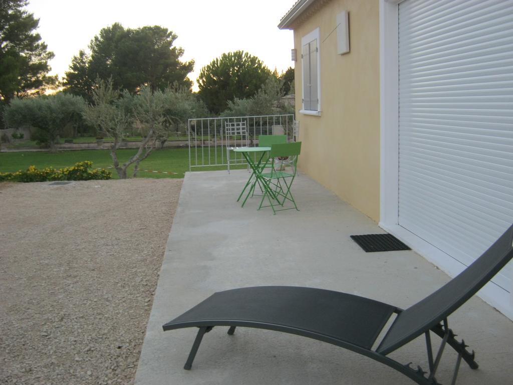 Willa Le Jardin Des Tourterelles Robion en Luberon Zewnętrze zdjęcie